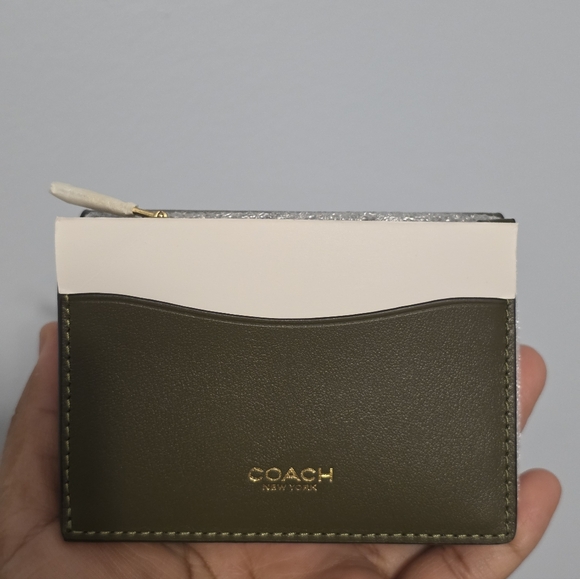Coach Essential Leather Card Holder - Picture 6 of 11